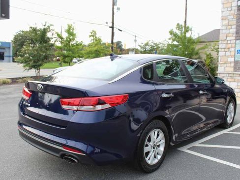 Used 2017 Kia Optima LX FWD image 5