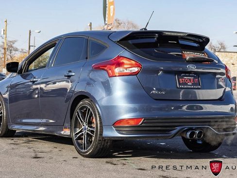 Used 2018 Ford Focus ST w/ Equipment Group 402A image 16
