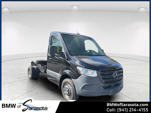 Used 2023 Mercedes-Benz Sprinter 3500 image 1