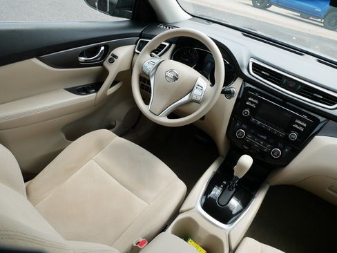 Used 2015 Nissan Rogue SV AWD/4WD image 9