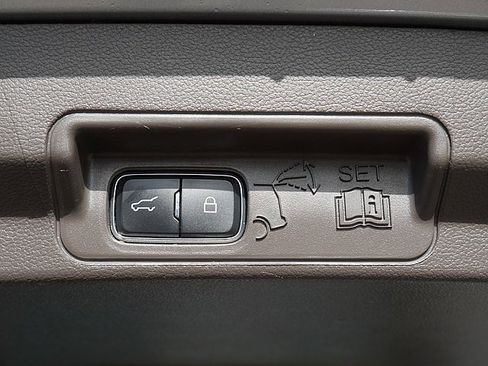 Used 2021 Ford Explorer Platinum w/ Equipment Group 601A image 56