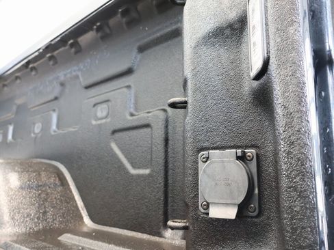 Used 2022 Chevrolet Silverado 3500 LTZ w/ LTZ Plus Package image 36