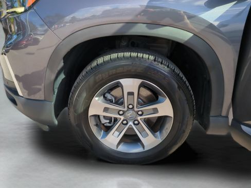 Used 2025 Honda Pilot EX-L image 33