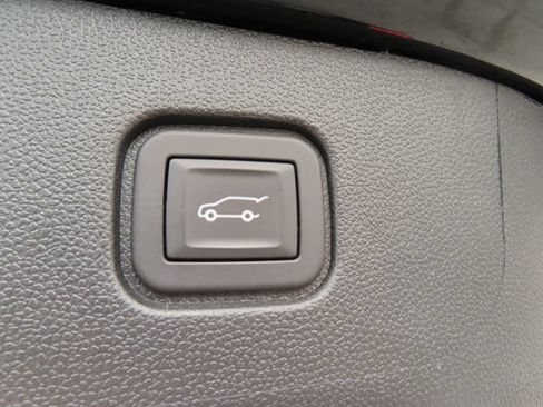 Used 2025 Chevrolet Blazer EV RS AWD/4WD image 38