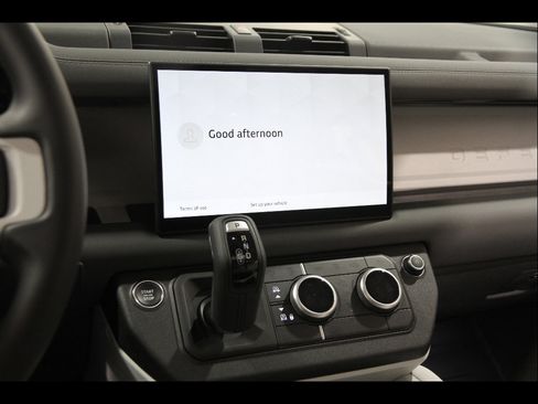 Used 2025 Land Rover Defender 110 S image 10