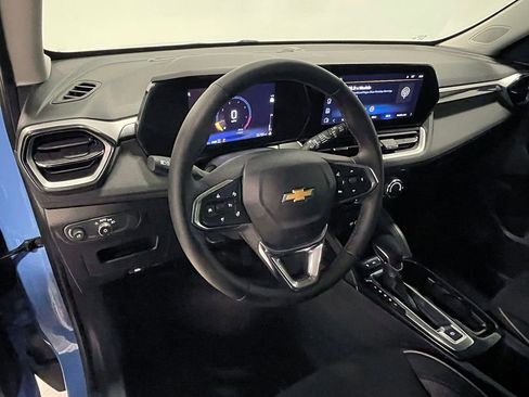 Used 2024 Chevrolet TrailBlazer LT w/ LT Cold Weather Package AWD/4WD image 21