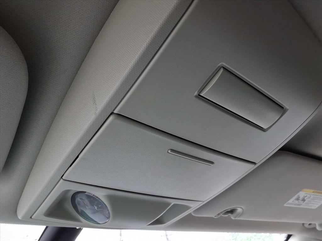 Used 2018 Dodge Grand Caravan SE w/ UConnect Hands-Free Group FWD image 31