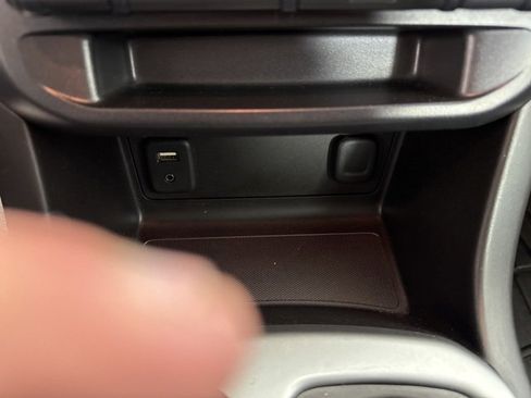 Used 2016 Chevrolet Colorado LT w/ LT Convenience Package image 36