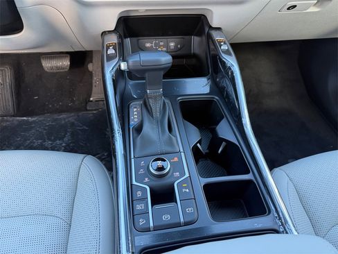 New 2025 Kia Sorento S w/ Panoramic Sunroof Package image 11