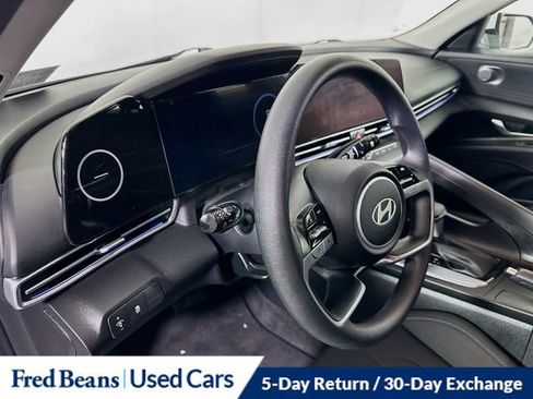 Used 2024 Hyundai Elantra SEL image 11
