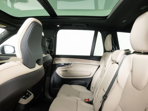 New 2026 Volvo XC90 B6 Plus w/ Protection Package Premier image 14