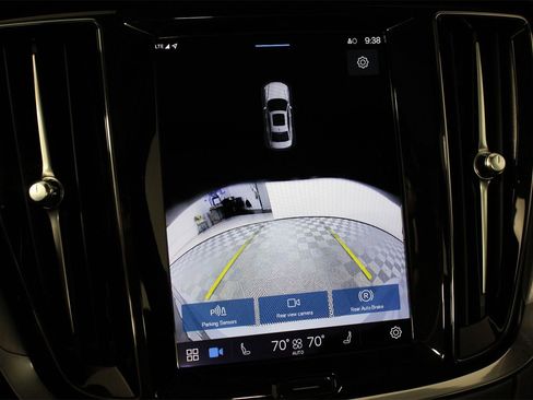 Certified 2024 Volvo S60 B5 Core image 13