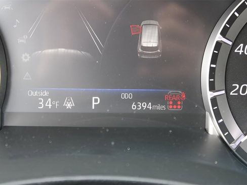 Certified 2025 Toyota Highlander XLE image 12