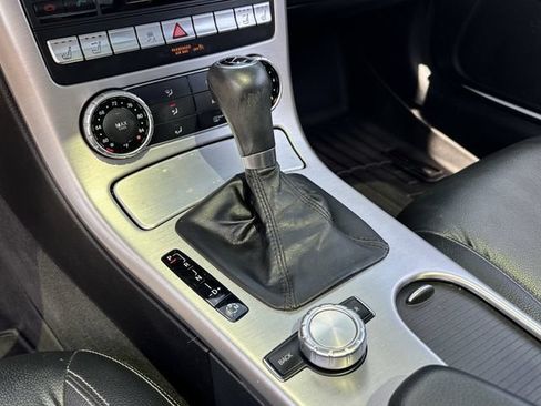 Used 2014 Mercedes-Benz SLK 250 image 25
