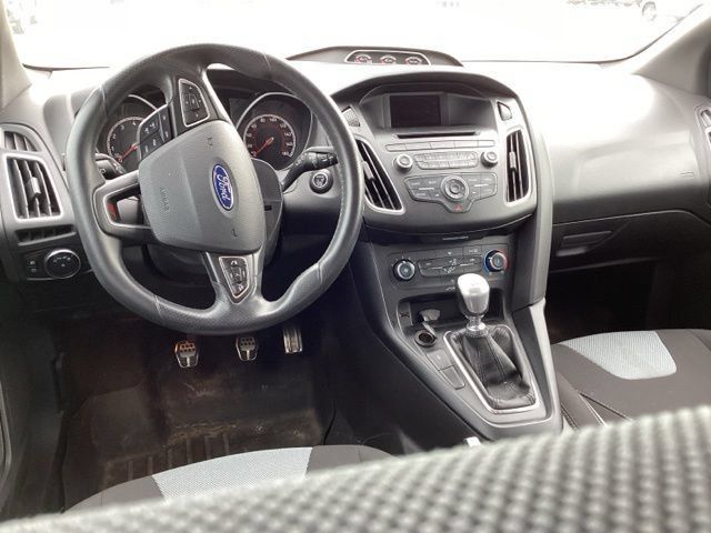 Used 2017 Ford Focus ST FWD image 19