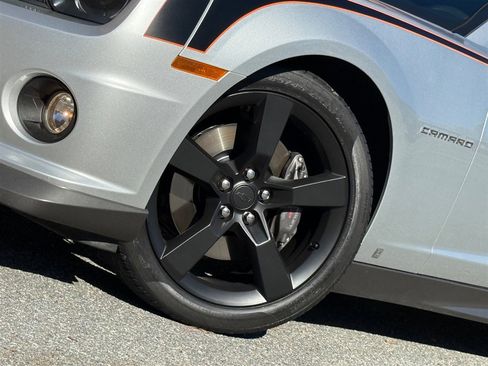Used 2010 Chevrolet Camaro SS w/ LPO, Ground Effects Package image 5