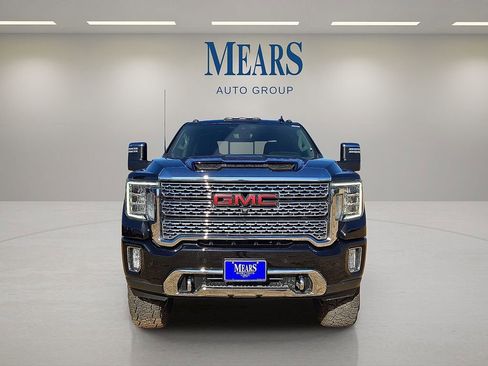 Used 2022 GMC Sierra 2500 Denali w/ Denali Black Diamond Edition image 8