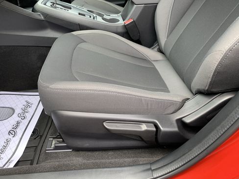 Used 2026 Subaru Crosstrek 2.5i Premium AWD/4WD image 19