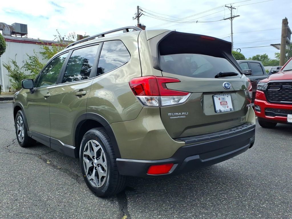 Certified 2023 Subaru Forester Premium AWD/4WD image 23