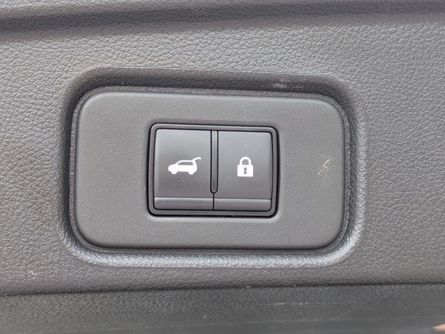 Used 2025 Nissan Pathfinder SV AWD/4WD image 33