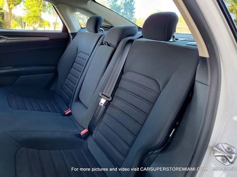 Used 2020 Ford Fusion SE image 31