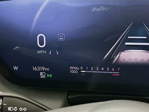 Used 2025 Buick Enclave Preferred image 19