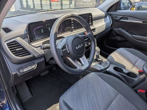 Certified 2025 Kia Seltos LX AWD/4WD image 12