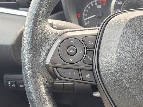 Used 2021 Toyota Corolla LE image 18