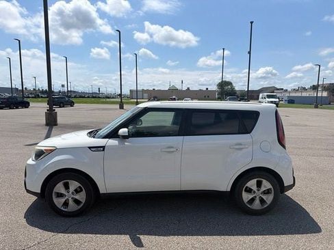 Used 2016 Kia Soul FWD image 3