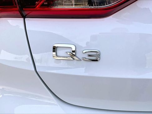Used 2022 Audi Q3 2.0T Premium Plus image 9