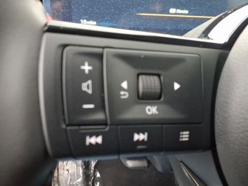 New 2026 Nissan Kicks SR image 21