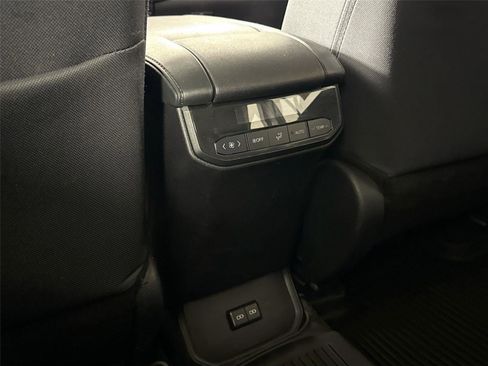 Certified 2024 Toyota Highlander LE AWD/4WD image 32