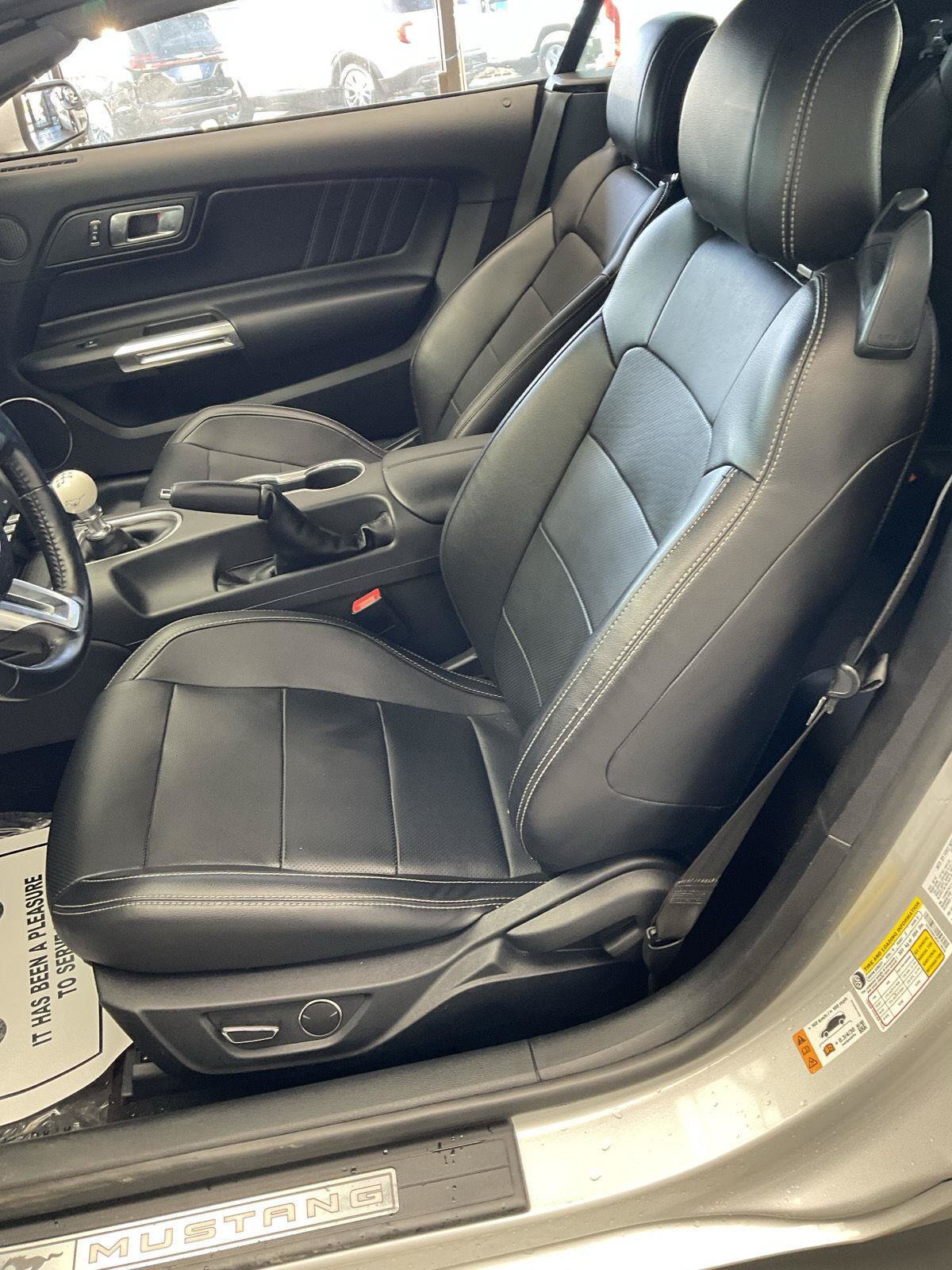 Used 2019 Ford Mustang GT Premium w/ Black Accent Package RWD image 8