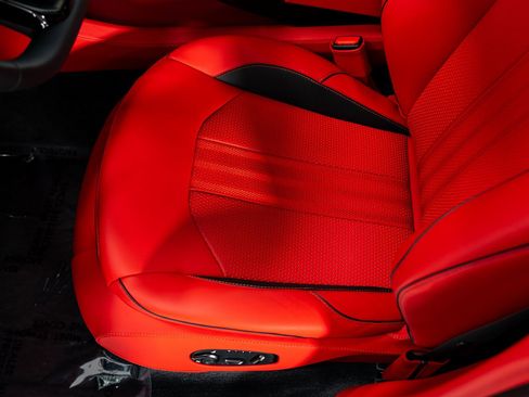 Used 2025 Aston Martin DBX 707 image 19