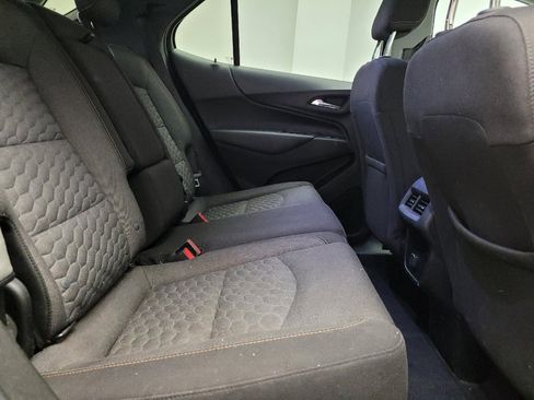 Used 2018 Chevrolet Equinox LT AWD/4WD image 19