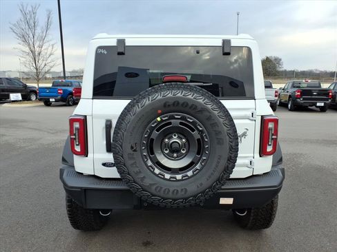 New 2025 Ford Bronco Badlands image 4