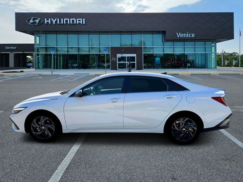 New 2026 Hyundai Elantra SEL Sport w/ Cargo Package FWD image 3