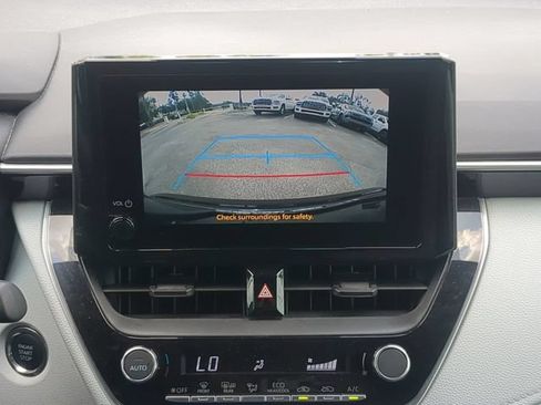 Used 2025 Toyota Corolla SE FWD image 23