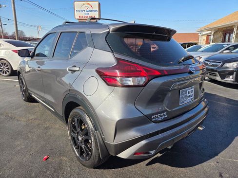 Used 2021 Nissan Kicks SR w/ Exterior Package FWD image 4