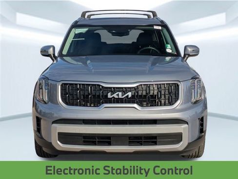 Used 2023 Kia Telluride EX w/ EX Captain's Chair Package image 11