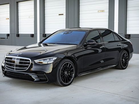 Used 2023 Mercedes-Benz S 500 4MATIC w/ AMG Line image 5