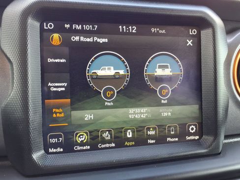 Used 2023 Jeep Gladiator Mojave w/ Cold Weather Group AWD/4WD image 5