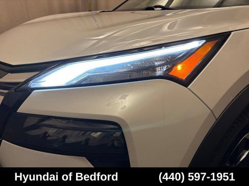 Used 2024 Nissan Rogue SV AWD/4WD image 10