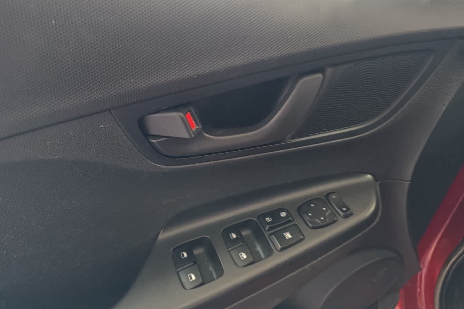 Used 2019 Hyundai Kona SEL FWD image 15
