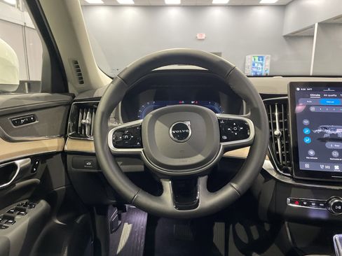 Used 2025 Volvo XC90 B6 Plus image 20