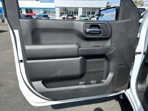 Used 2025 Chevrolet Silverado 1500 W/T image 21