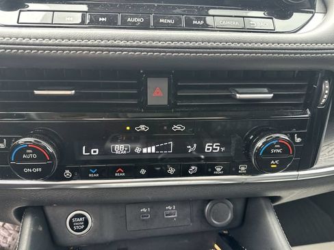 Used 2023 Nissan Rogue Platinum w/ Platinum Premium Package AWD/4WD image 19