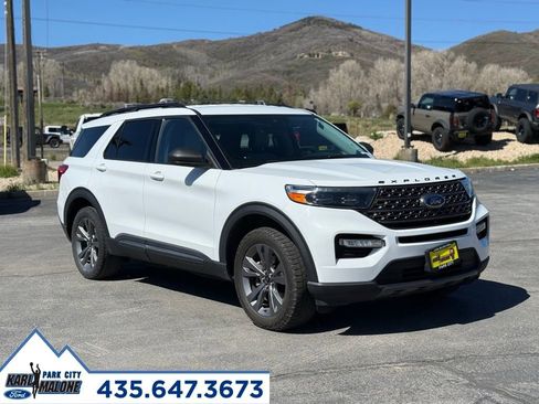 Used 2021 Ford Explorer XLT w/ Equipment Group 202A AWD/4WD image 7
