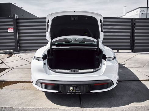 Used 2020 Porsche Taycan Turbo image 17