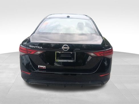 Used 2025 Nissan Sentra SV FWD image 5